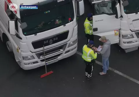 Șofer român de TIR, prins în Belgia că dormea în camion, în parcare: „Șeful preferă să plătească amenda, e mai ieftin decât hotelul”
