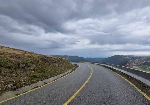 Transalpina, redeschisă pe 1 iunie. Pe bucata dintre Rânca şi Curpăt, traficul va fi permis doar câteva ore pe zi
