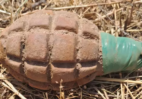 Un bărbat din Giurgiu a găsit o grenadă pe câmp și a luat-o acasă, cu mașina. Avertismentul făcut de ISU