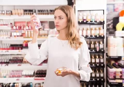 De ce s-au scumpit atât de mult parfumurile? Prețul ingredientelor crește, iar oamenii cumpără din pasiune