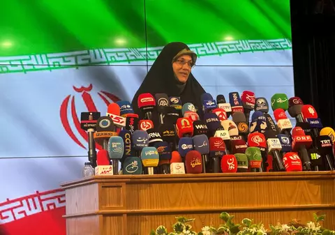 O doctoriță care a susținut suprimarea protestelor din 2022, prima femeie care s-a înscris la alegerile pentru președinția Iranului