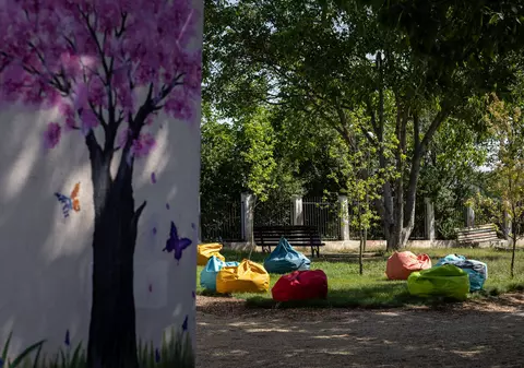 Procter & Gamble și Penny, în colaborare cu organizația World Vision, au renovat spațiul verde al școlii din Ștefăneștii de Jos, Ilfov