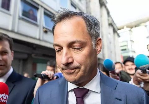Belgia: Cu lacrimi în ochi, premierul belgian Alexander De Croo și-a anunțat demisia, în urma rezultatelor la europarlamentare | VIDEO