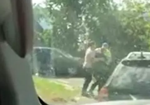 Candidatul PSD reclamă că a fost lovit, înjurat și amenințat de consilierul primăriței PNL din comuna ieșeană Ciortești | VIDEO