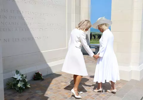 Reacția reginei Camilla când Brigitte Macron a vrut să o ia de mână: „Nu există coduri obligatorii de comportament, ​​doar politețe” VIDEO