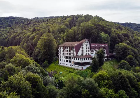 Hotel Valea cu Pești Transfăgărășan: Oază de Relaxare în Inima Naturii