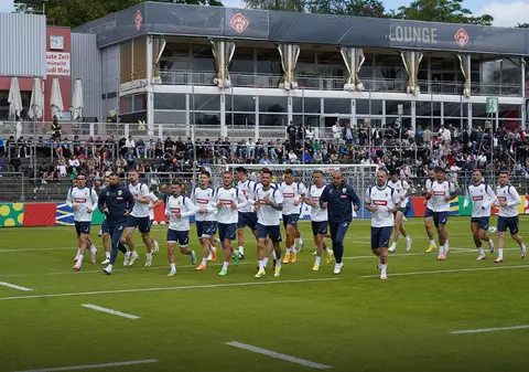 EURO 2024. Aproape 4.000 de români au venit să-i încurajeze pe tricolori la primul antrenament din Germania