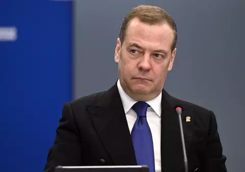 Dmitri Medvedev, o nouă răbufnire: „Să ardă în focurile iadului obiectivele sensibile ale statelor care trimit arme Kievului”