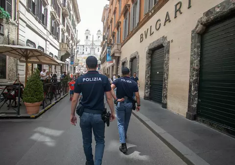 Jaf de peste 500.000 de euro la un magazin de bijuterii din Roma. Cum au acționat hoții