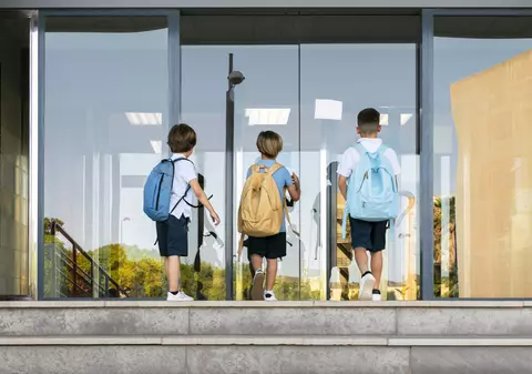 Gabriela Firea: Copiii din sectorul 5 merită grădinițe și școli ca-n sectoarele 3 și 4