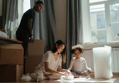 Utilizarea foliei cu bule pentru livrarea în siguranță a produselor