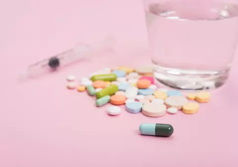 Investigație în UE privind metamizol, substanță aflată și în algocalmin. Care e problema și ce spune Rafila | VIDEO