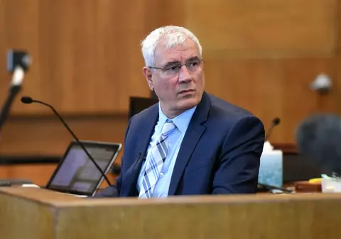 Un american acuzat de crimă, care a așteptat 20 de ani să fie executat, a fost declarat nevinovat de instanță