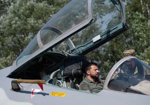 Ce sumă va încasa militarul rus care va doborî primul avion de luptă F-16 trimis de occidentali în Ucraina: „Soldați, iată premiul”