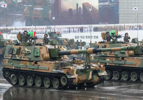 România cumpără obuziere sud-coreene autopropulsate de 920 de milioane de dolari