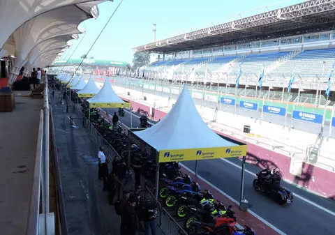 Un motociclist în vârstă de 9 ani a murit într-un accident la Honda Junior Cup, în Brazilia