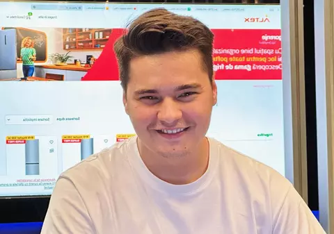 Selly a spus motivul pentru care tinerii au mers la vot: „Dacă nu votezi, nu mai ai dreptul să te plângi”