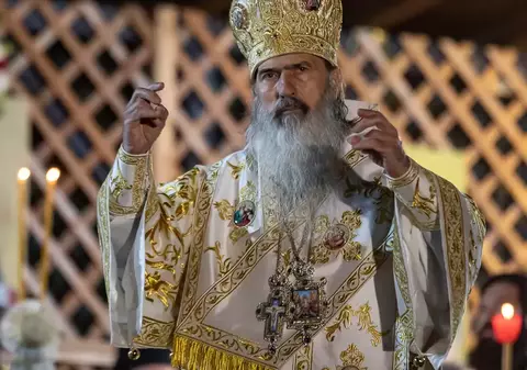 Cu cât a amendat CNA postul Radio Dobrogea pentru emisiunea în care Teodosie i-a spus unei femei abuzate de soț că „trebuie să-ţi duci crucea”