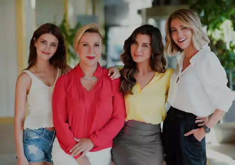 „Tablou de familie”, noul serial de la Kanal D. Producția spune povestea unei căsnicii care ajunge în pragul divorțului