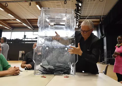 Alegeri în Franța: rezultatele finale ale turului întâi. Ce urmează? Scenarii postelectorale