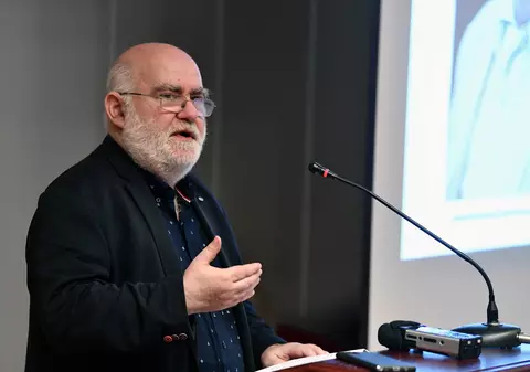 Femeile ar trebui să învețe la școală că a reclama un caz de abuz nu este un gest de curaj din partea lor, ci un act de normalitate