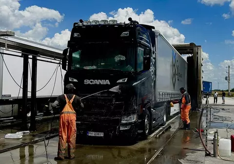 Camionagiu român, revoltat de ordonanța care-i lasă fără permis pe șoferii testați fals pozitiv pentru droguri: „Ne mai doare și capul uneori, luăm Nurofen!”