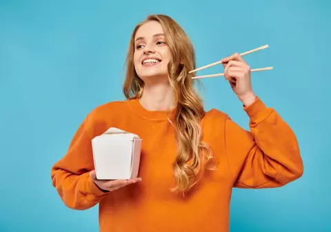 Cum să mănânci cu beţişoare chinezeşti