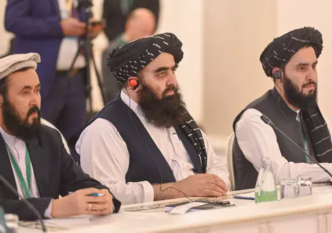 Rusia ia în calcul eliminarea sancțiunilor impuse talibanilor: „Vrem sau nu, această mișcare gestionează țara”