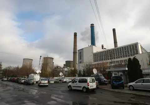 Incident la CET Bucureşti Vest. Doi electricieni s-au electrocutat când făceau o lucrare de revizie