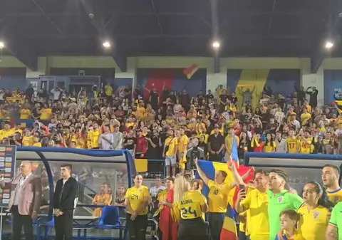 Tricolorii, aşteptaţi de aproximativ de 500 de fani la Mogoşoaia. Suporterii au scandat: „Edi, nu pleca”