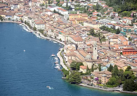 Un virus periculos a îmbolnăvit peste 900 de persoane în regiunea Lacului Garda din Italia. De la ce a pornit totul