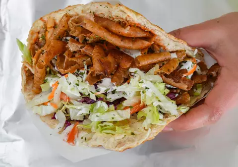 Kebapul a devenit mâncare națională în Germania. Turcia vrea să reglementeze prepararea acestuia