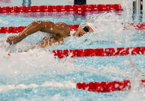 Apelul lui David Popovici către decidenți din România, neluat în seamă. Campionul fără bazine de înot