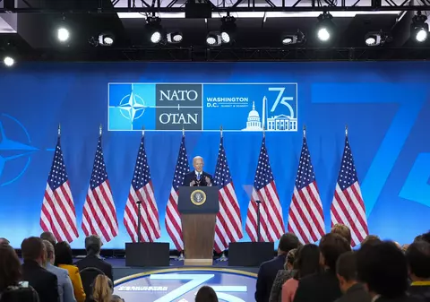 Principalele concluzii ale conferinței de presă ținute de Biden. The Guardian: Claritatea pe politică externă, umbrită de gafe