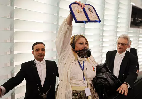 Elena Lasconi, după scandalul făcut de Diana Șoșoacă în PE: „Ar trebui să-i ascultăm pe românii care au votat-o și să vedem unde s-a greşit”