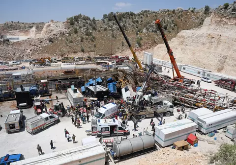 Cel puțin un mort și doi răniți în Turcia după prăbușirea unei platforme petroliere