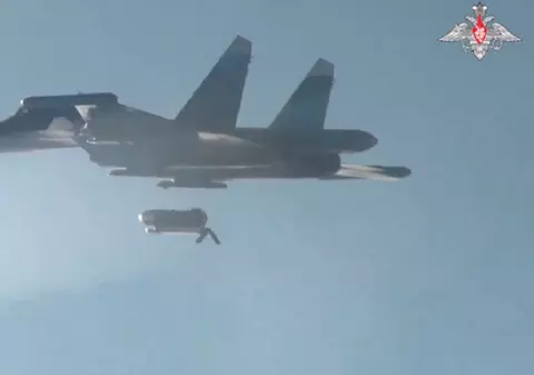 Rusia a publicat prima oară imagini cu cea mai mare bombă glisantă din lume, pe care o folosește în războiul din Ucraina: „Mai ieftin și mai rapid”