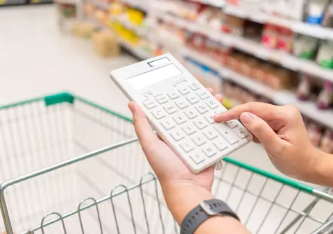 Efectul plafonărilor impuse PSD după un an de guvernare: Guvernul Ciolacu a adus inflația de la peste 10% la mai puțin de 5%