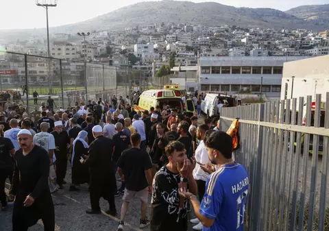 Cel puțin zece persoane au fost ucise după căderea unei rachete pe un teren de fotbal din platoul Golan