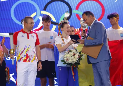 Ana Maria Bărbosu a primit titlul de Ambasador al municipiului Focşani. Gimnasta va deveni şi Cetăţean de Onoare