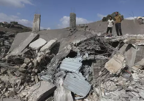 Israelul a atacat un oraș din sudul Libanului. Cel puțin zece oameni au murit