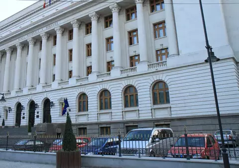 Care sunt prioritățile economice pentru viitorul guvern: rezolvarea problemelor bugetare și renegocierea PNRR - ANALIZĂ