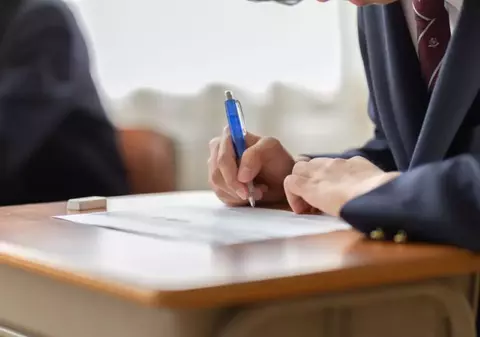 Baremul de corectare la BAC Română 2024 - sesiunea de toamnă, publicat pe site-ul Edu.ro. Rezolvările subiectelor