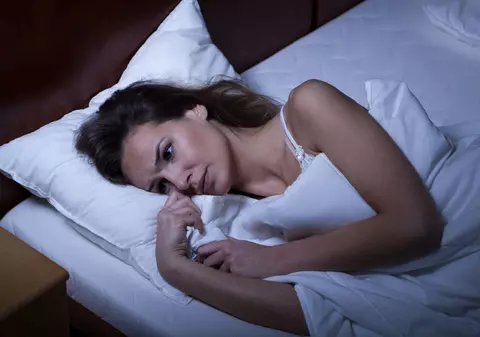 Cum să adormi repede la loc, dacă te trezești noaptea