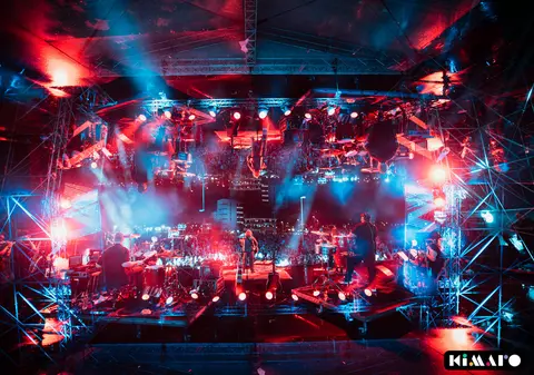 Kiss FM acuză Jandarmeria Constanța că a folosit forța în timpul unui concert: „Dacă ați rămas cu sindromul 10 august, să vă căutați la specialiști” 