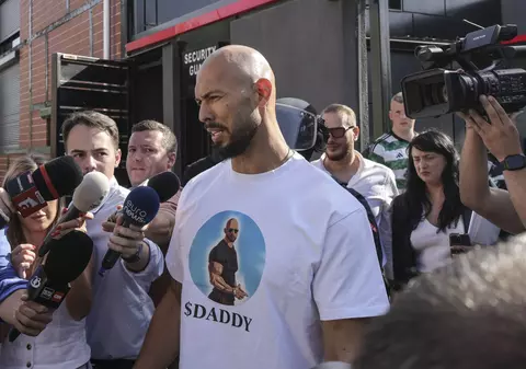 Interceptări în dosarul fraților Tate. Femeile care făceau videochat, numite „miei”. „Las-o gravidă și trimite-o acasă”