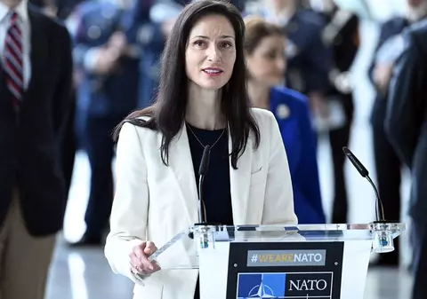 Cine este Maria Ivanova Gabriel, femeia care e favorită să-l înlocuiască pe Mircea Geoană în funcția de secretar general adjunct al NATO