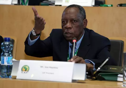 Fostul președinte al Confederației Africane de Fotbal, Issa Hayatou, a murit la Paris cu o zi înainte să împlinească 78 de ani