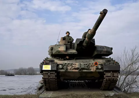 Un general francez cere ca echipamentele să poată fi mutate mai ușor în Europa: „Vameșii spun că tancurile tale nu au voie să traverseze Germania. Este incredibil!”