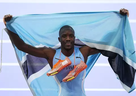 Botswana îşi îndeamnă cetăţenii să doneze bani pentru a-i recompensa pe campionul olimpic Letsile Tebogo și colegii lui din ștafeta de 4x400, medaliați cu argint la Paris